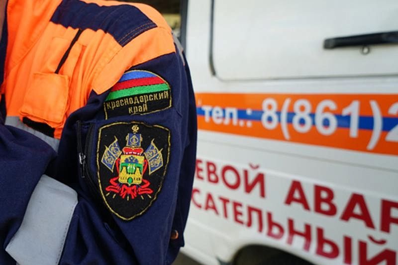 В Краснодарском крае спасатели достали 3-летнюю девочку из захлопнувшейся гардеробной