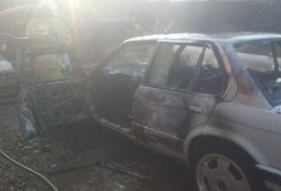 Иномарка сгорела во дворе частного дома в Курганинске