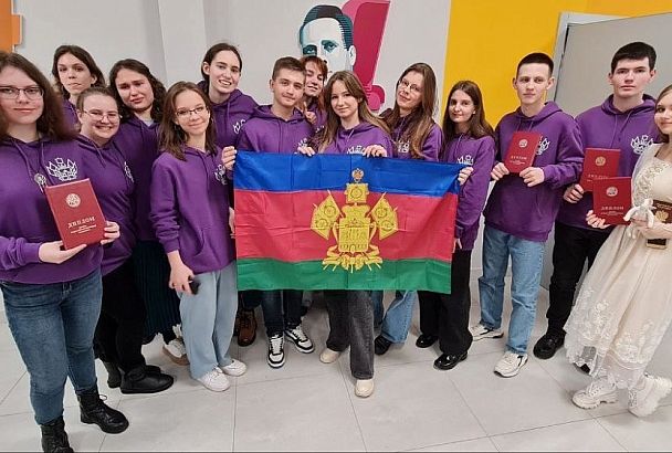 Вице-губернатор Анна Минькова поздравила победителя и призеров Всероссийской олимпиады школьников по искусству