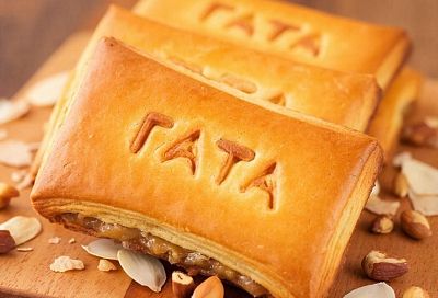 То самое печенье Гата из «Кавказской пленницы». Тесто легко раскатывается и не липнет к рукам. Справятся даже те, кто с тестом на «Вы»