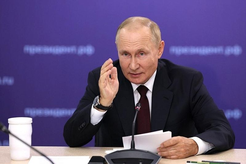 Президент России Владимир Путин направил приветствие участникам и гостям ВЭФ-2022