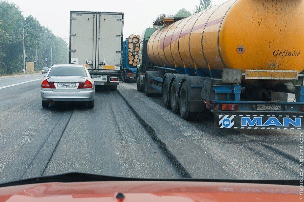 В Новороссийске до конца лета ограничат движение большегрузов