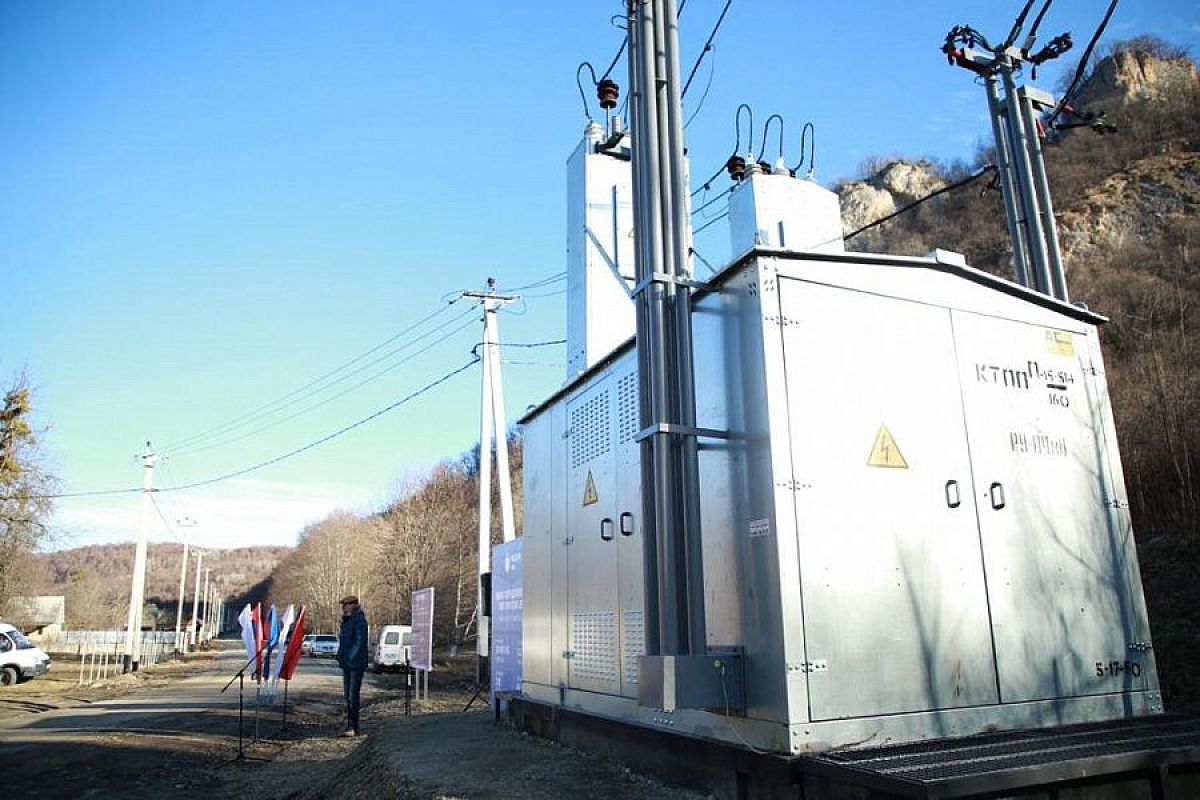 В Мостовском районе обеспечили электричеством жителей поселка Никитино