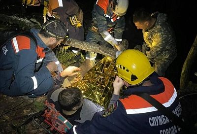 Спасатели эвакуировали из леса под Сочи мужчину с сильным кровотечением