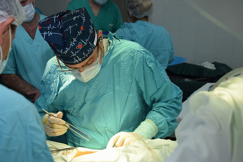 Краснодарские врачи провели уникальную операцию по удалению злокачественной опухоли и сохранили мужчине палец ноги
