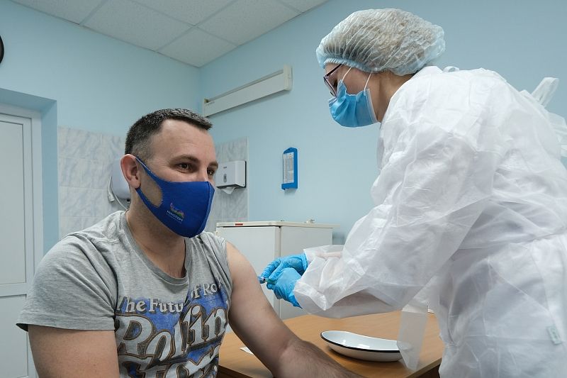 В Краснодаре прошла массовая вакцинация журналистов от COVID-19