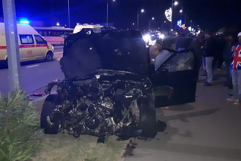 ДТП на «зебре»: в Сочи водитель BMW М5 сбил насмерть велосипедиста и врезался в автобус
