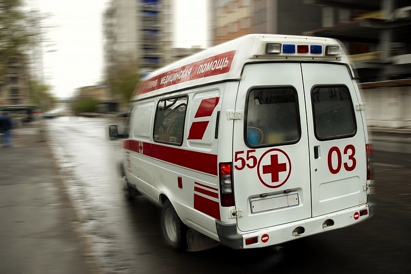 В Краснодарском крае столкнулись фура и карета «скорой помощи». Пострадали три человека