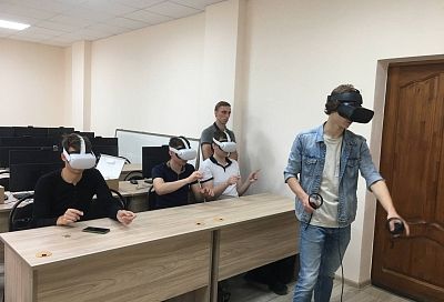 В кубанских вузах начали использовать VR-тренажеры