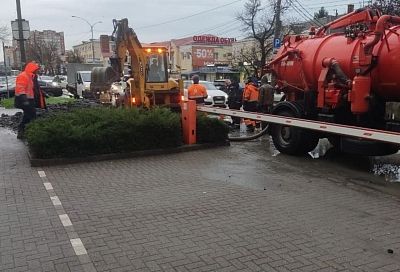 Специалисты «Росводоканала Краснодар» устраняют порыв на улице Зиповской