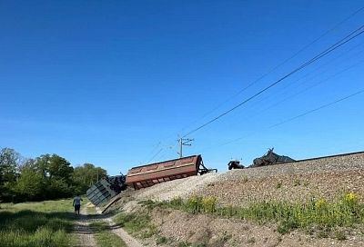 Несколько вагонов с зерном сошли с рельсов неподалеку от Симферополя