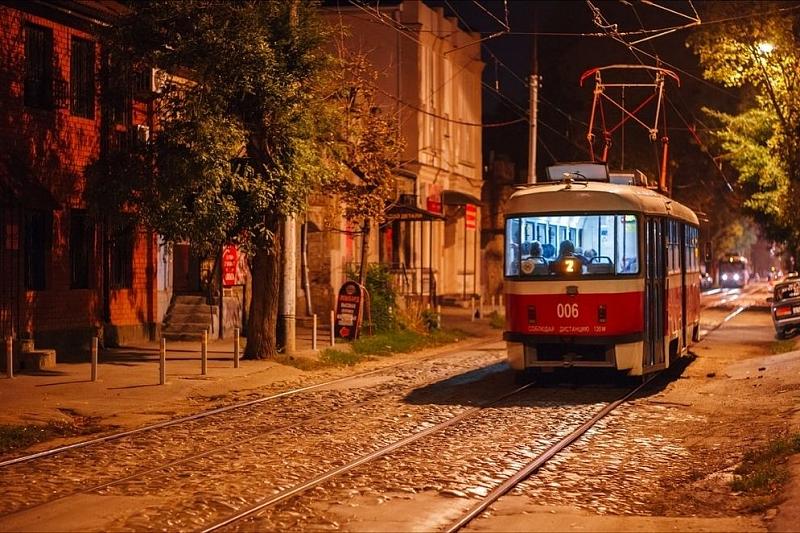 В «Ночь кино» в Краснодаре ограничат движение автомобилей и продлят работу автобусов и трамваев