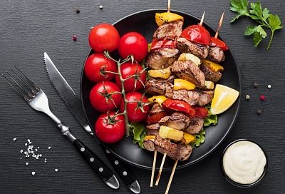 50 метров от дома или специально отведённое место: где можно легально жарить шашлык