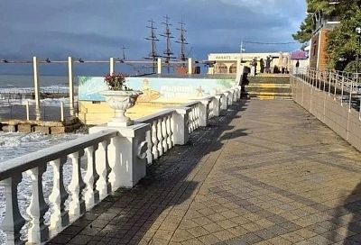 Мэрия Сочи опровергла информацию о разрушенной штормом набережной