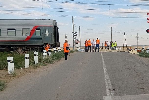 Три человека находятся в тяжелом состоянии после аварии с поездом Казань - Адлер