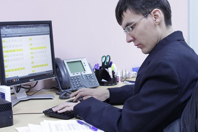 В Краснодарском крае человека с аутизмом впервые официально устроили на работу