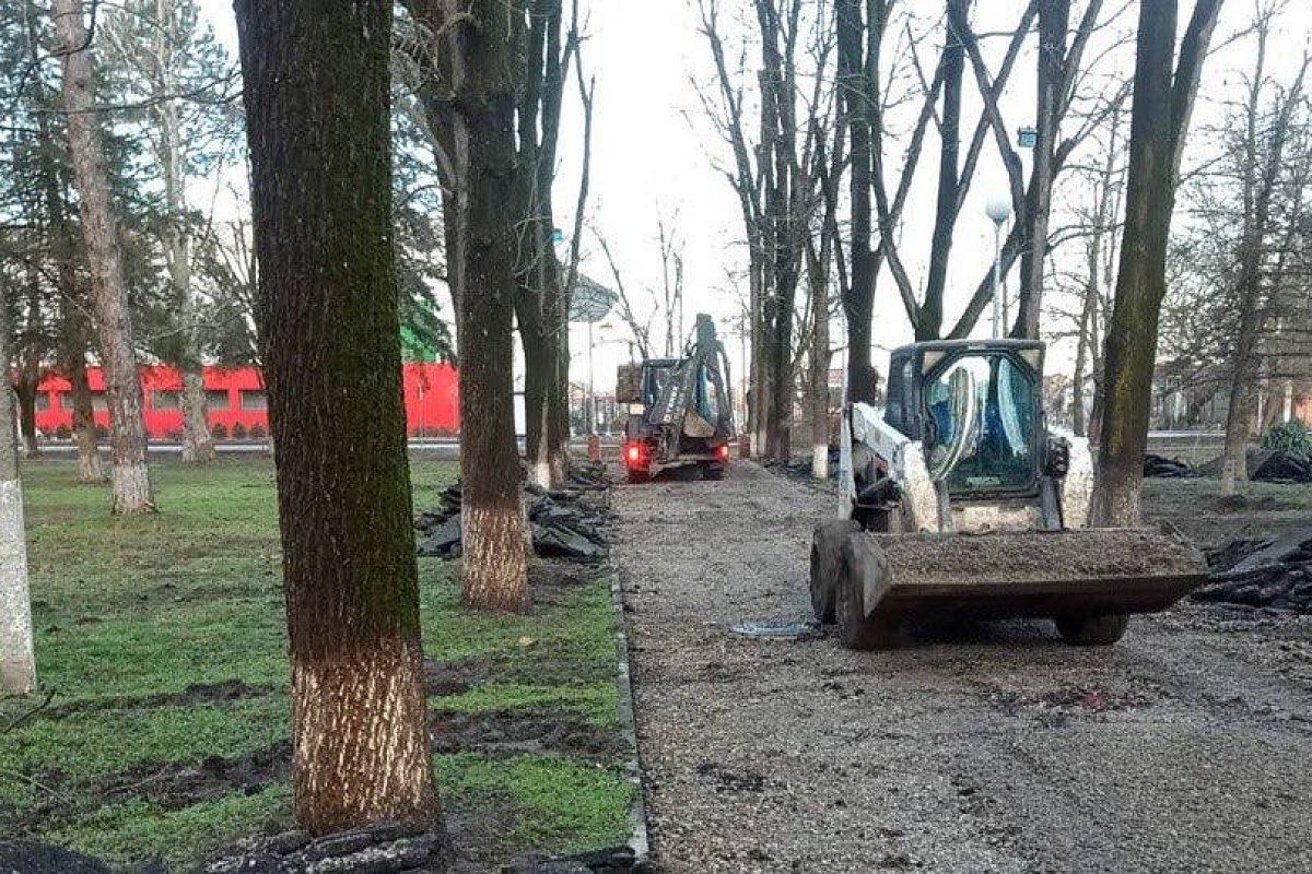 В краснодарском поселке Колосистом приступили к благоустройству сквера Памяти Героев-танкистов