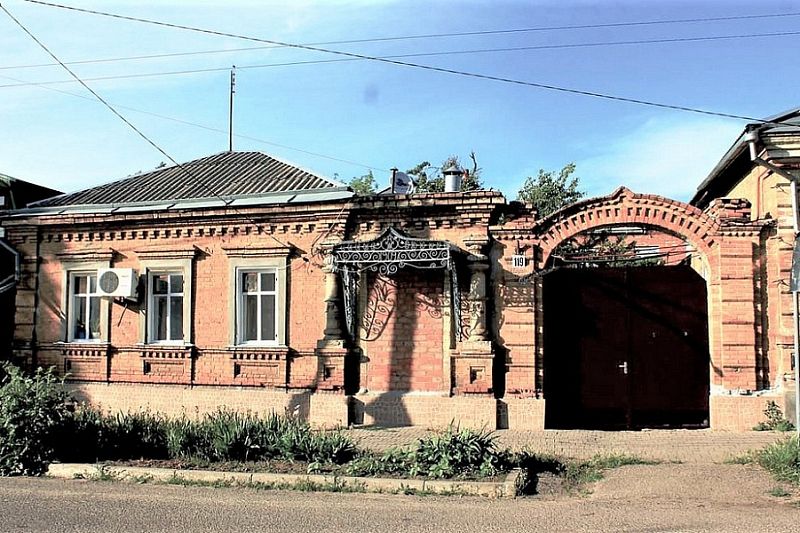 Три здания в центре Ейска признали памятниками архитектуры местного значения