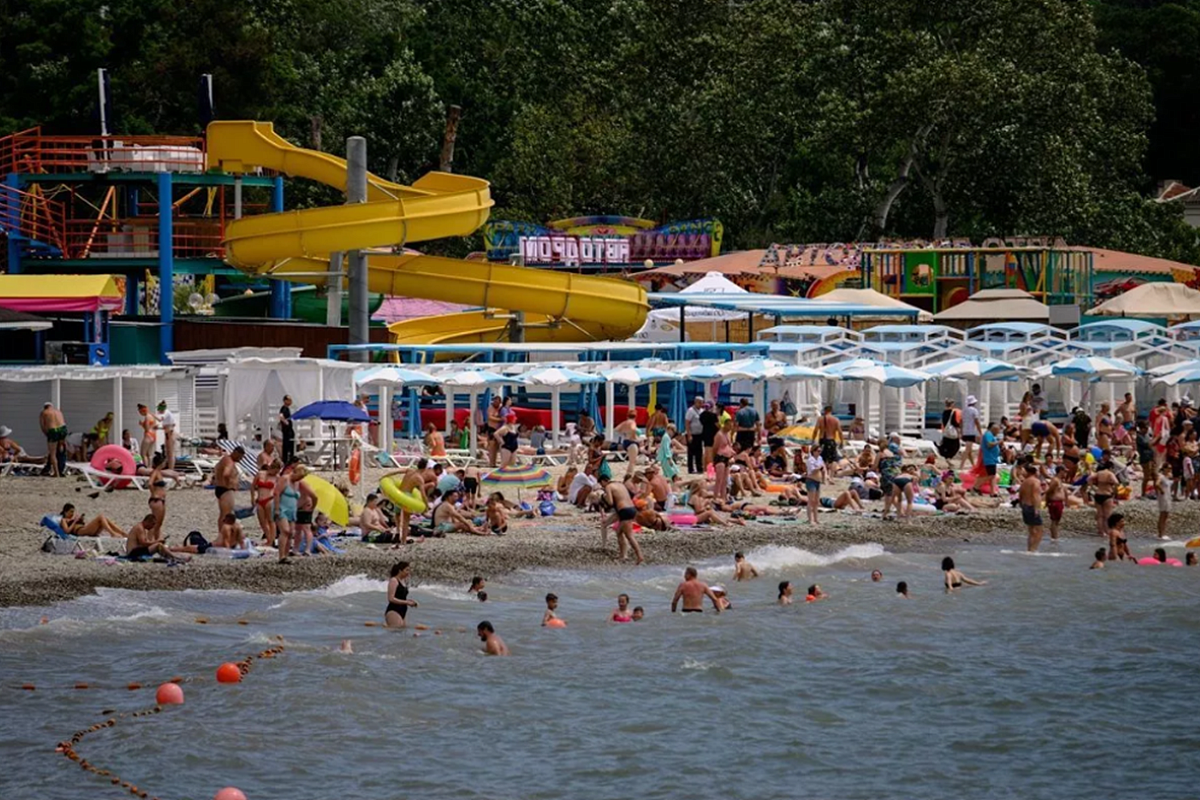 На пляжах каких курортов Краснодарского края лучше всего прогрелась вода в море 