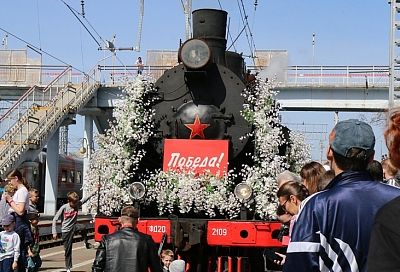Ретро-поезд «Победа» прибыл в Новороссийск