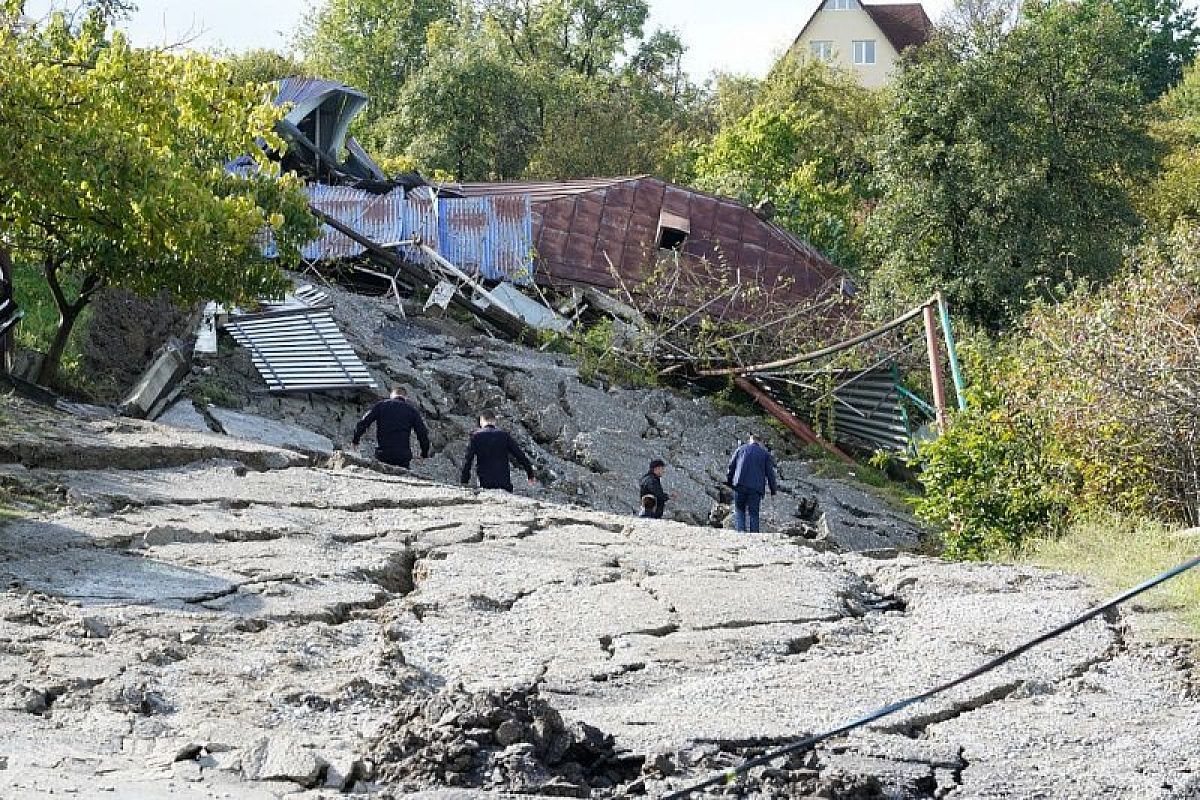 Оползень в Сочи: что восстановят в первую очередь