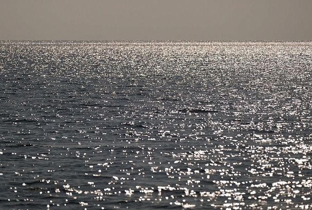 Черное море резко остыло: на каких курортах Краснодарского края вода остается комфортной для купания