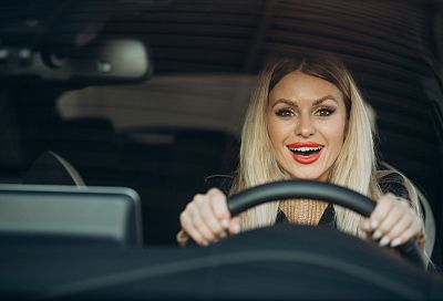 Женщины за рулём: мифы и реальность в цифрах статистики