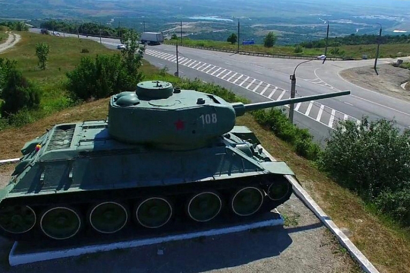 В Новороссийске танк Т-34 с перевала Волчьи ворота приведут в рабочее состояние