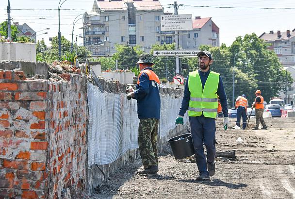 На ремонтирующемся Офицерском мосту в Краснодаре откроют для движения внутренние полосы