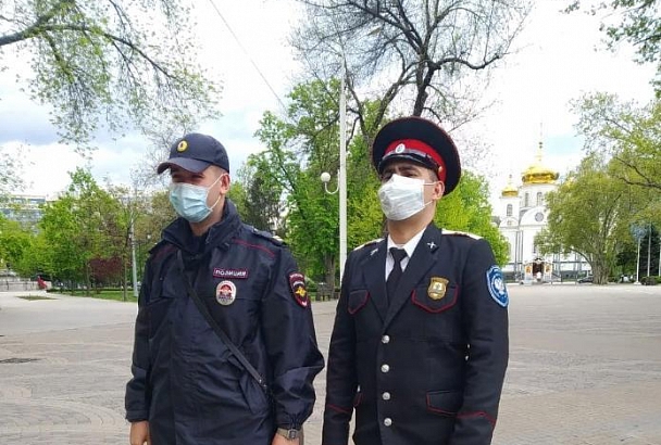 277 уведомлений и 179 штрафов: 27 апреля улицы Краснодара контролировали в усиленном режиме