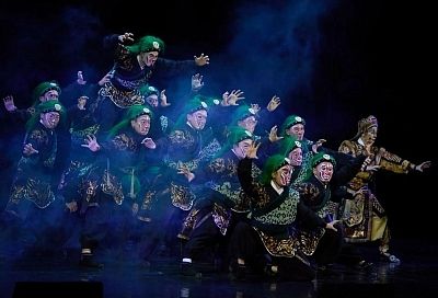 В Краснодаре впервые выступили артисты из Китая с оперой Уцзюй