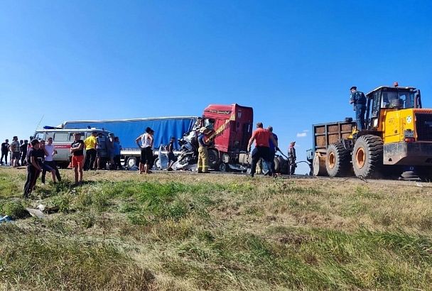 В страшном ДТП в Ульяновской области погибли 14 человек