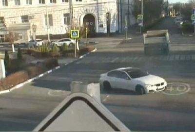 В Армавире поймали водителя BMW, устроившего дрифт в центре города