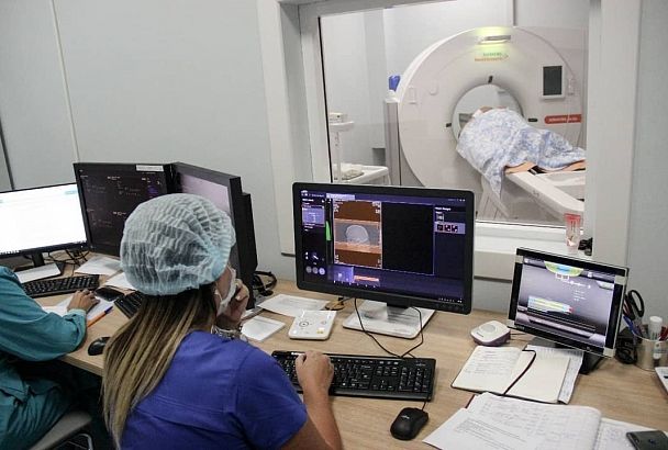 В Краевой клинической больнице №1 в Краснодаре установили новый компьютерный томограф