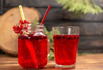 Получится витаминная бомба: какие ягоды из морозилки спасут от вирусов, простуды и других проблем со здоровьем в конце зимы