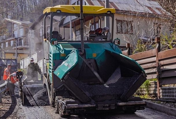 В трех агломерациях Краснодарского края по нацпроекту «Безопасные качественные дороги» в 2022 году отремонтируют 125 участков улиц