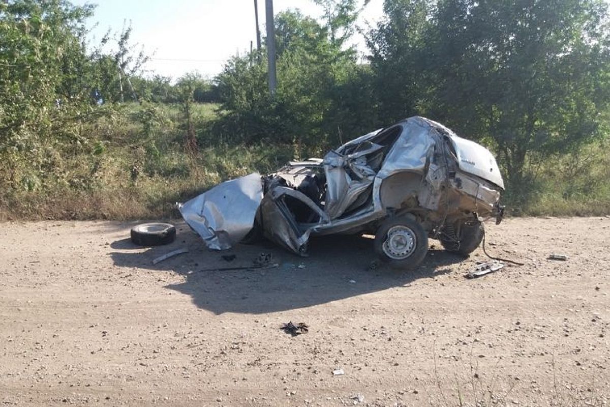 Опубликовано видео с места летального ДТП с участием поезда и иномарки под Краснодаром