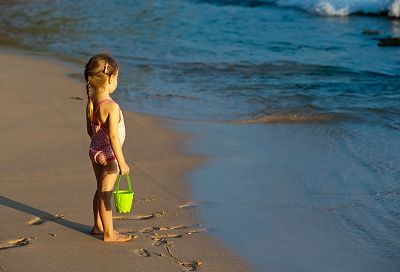 В Анапе детям запретили купаться в море из-за ветра