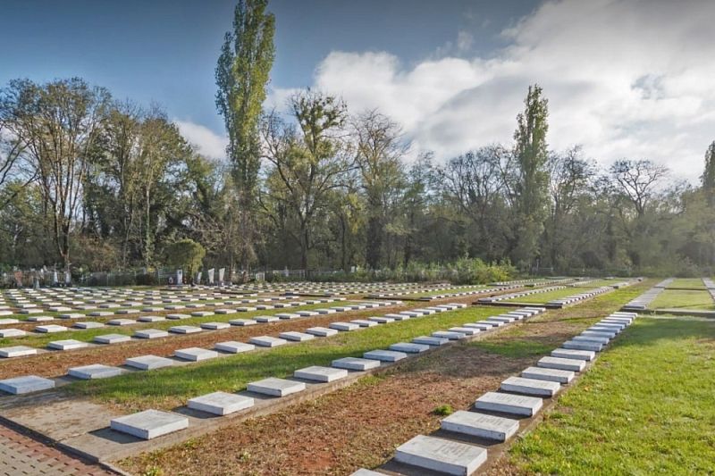 Краснодарцев приглашают на субботник с экскурсией «Герои былых времен» на Всесвятском кладбище