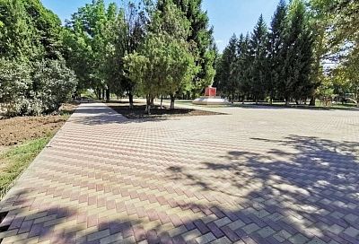 Первый этап благоустройства парка завершили в Тимашевском районе 