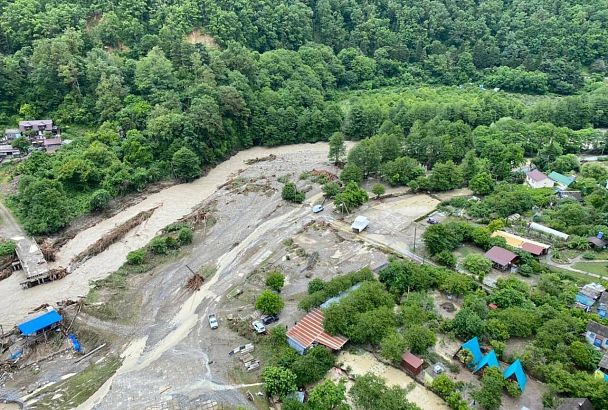 7 человек смыло в море во время стихии в Сочи. Что известно на данный момент