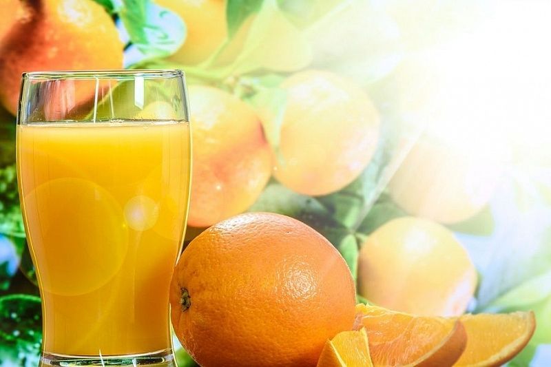 Почему нельзя пить апельсиновый сок по утрам