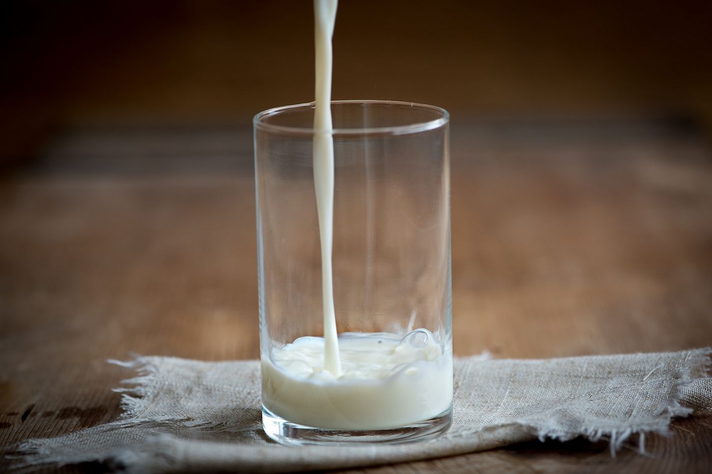 Пейте с ними молоко, будете здоровы: просто добавьте в него эти специи, и эффект не заставит ждать