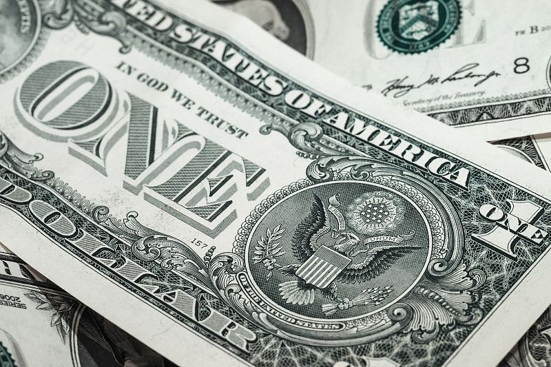 Доллар превысил 80 рублей впервые с ноября 2020 года