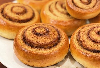 Кондитер придумал рецепт синнабона без дрожжей, раскатки теста и других сложностей