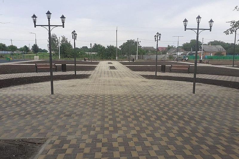 Сквер в Тимашевском районе благоустроили в рамках нацпроекта