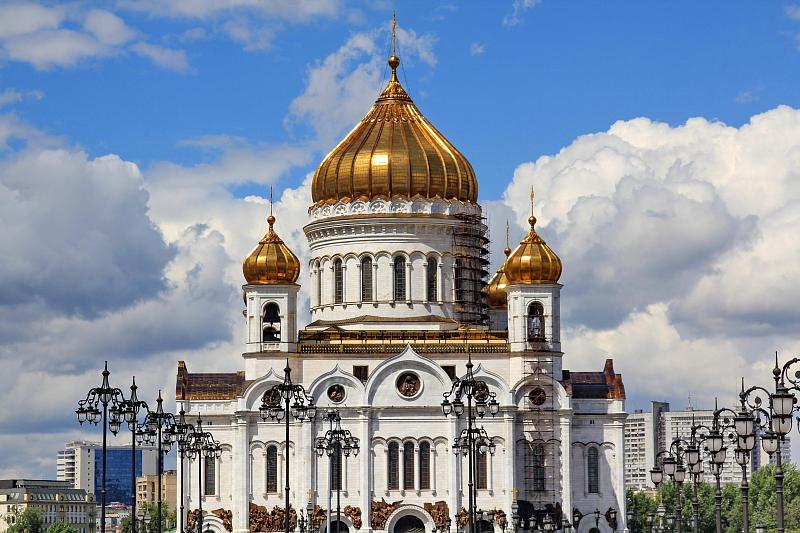 В фонд строительства храма Христа Спасителя в Москве Хазрет Совмен передал 250 килограммов золота – на покрытие куполов. 