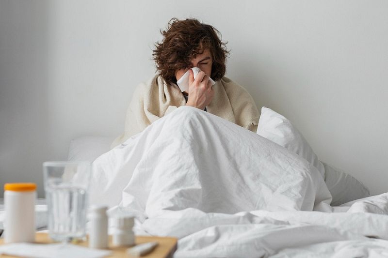 Не надо паники: как понять, чем вы болеете - гриппом, коронавирусом или простудой