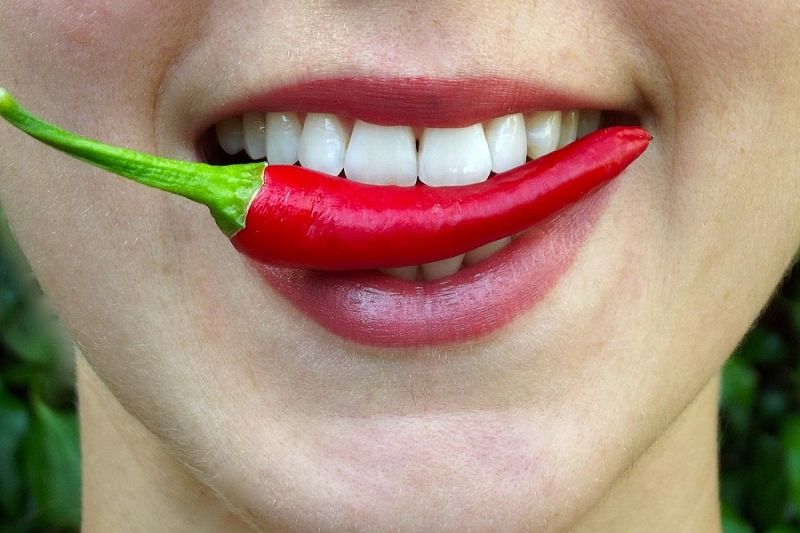 Только для женщин: три верных способа увеличить губы без уколов