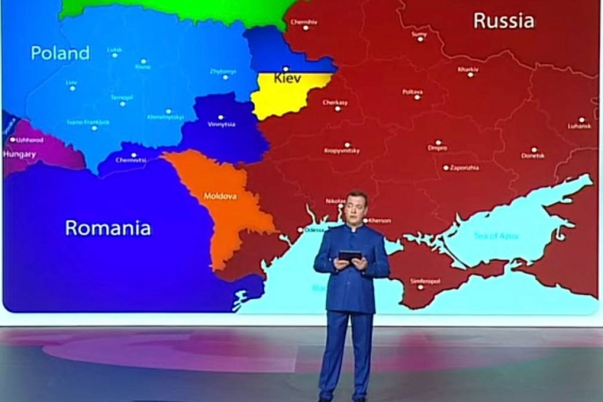 Медведев показал новую карту России в 2025 году